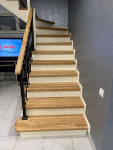 Woody Stairs   изготовление лестниц из сосны на заказ в Ступино (Московская область)